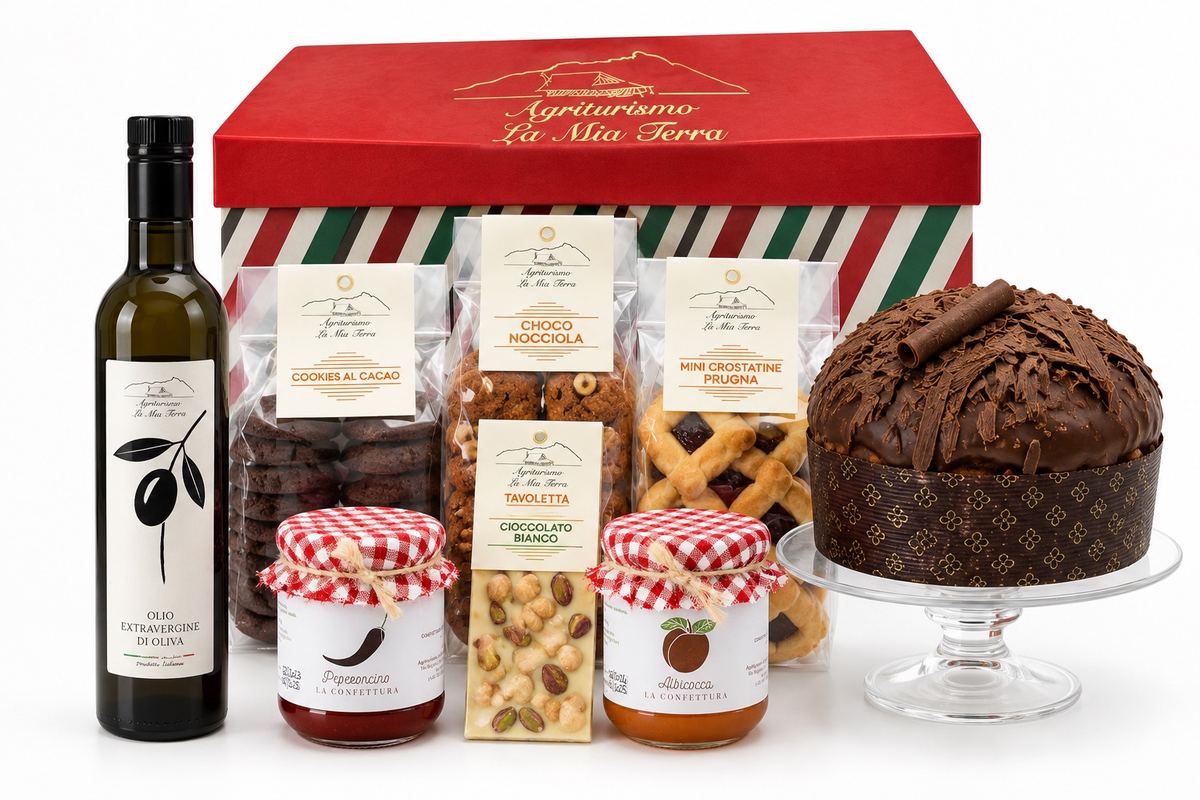 Maxi Box con panettone, olio, biscotti, cioccolato e confetture
